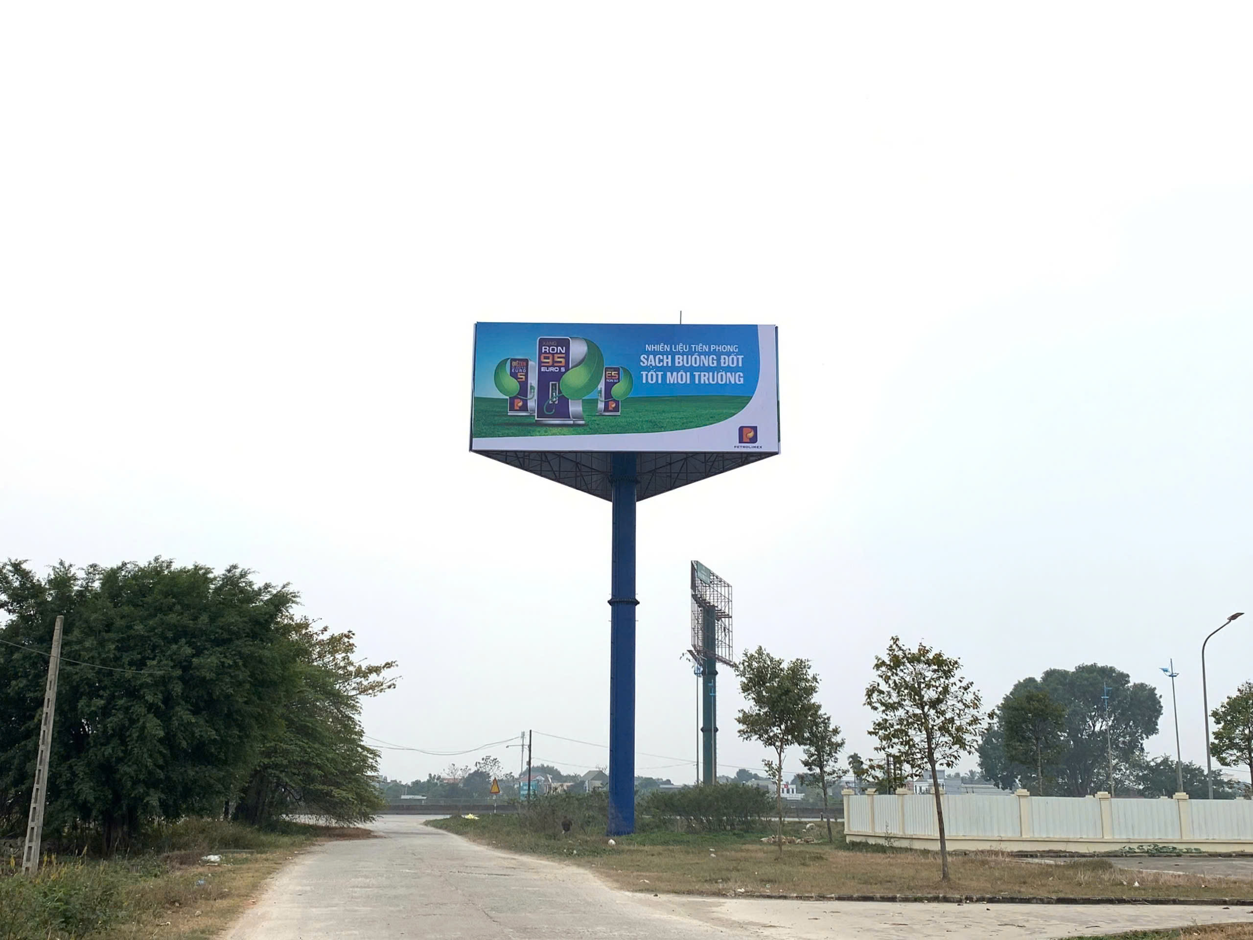 Biển hiệu quảng cáo ngoài trời