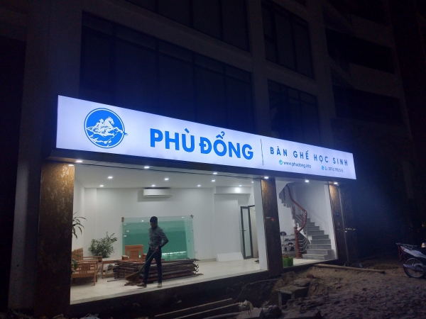 Hộp đèn quảng cáo