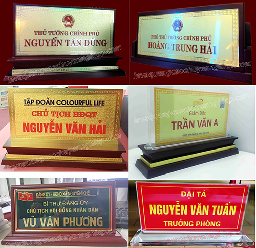Biển chức danh để bàn