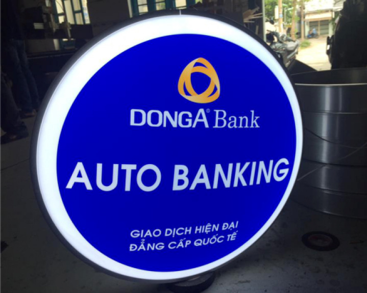 Biển hộp đèn Mica