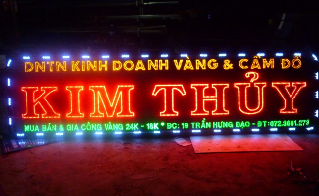 Biển quảng cáo đèn Led