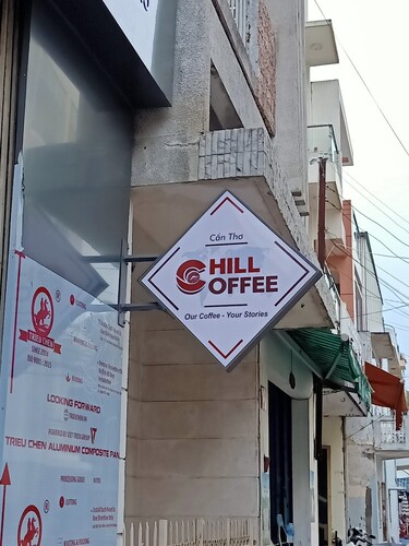 Biển quảng cáo treo