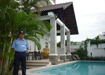 Bảo vệ biệt thự