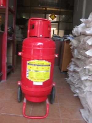 Bình chữa cháy có xe đẩy