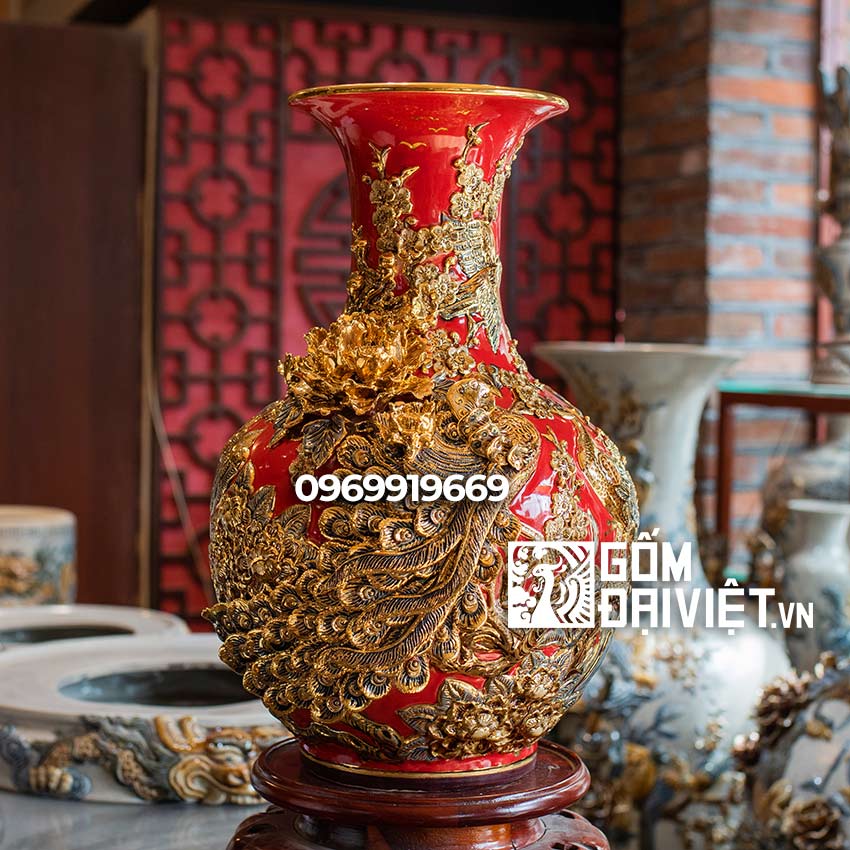 Bình gốm phong thủy chim công vẽ vàng