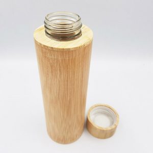 Bình đựng nước bằng tre