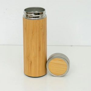 Bình đựng nước bằng tre