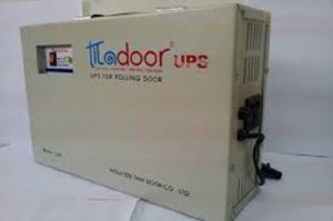 Bình lưu điện cửa cuốn Titadoor
