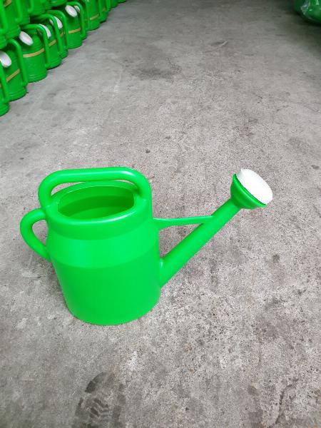 Bình nhựa vòi sen