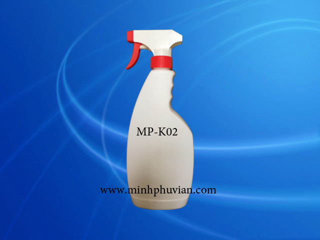 Bình nhựa xịt kính