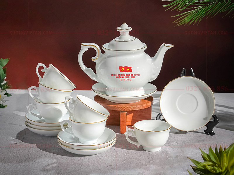 Bộ ấm chén Đại hội Đảng