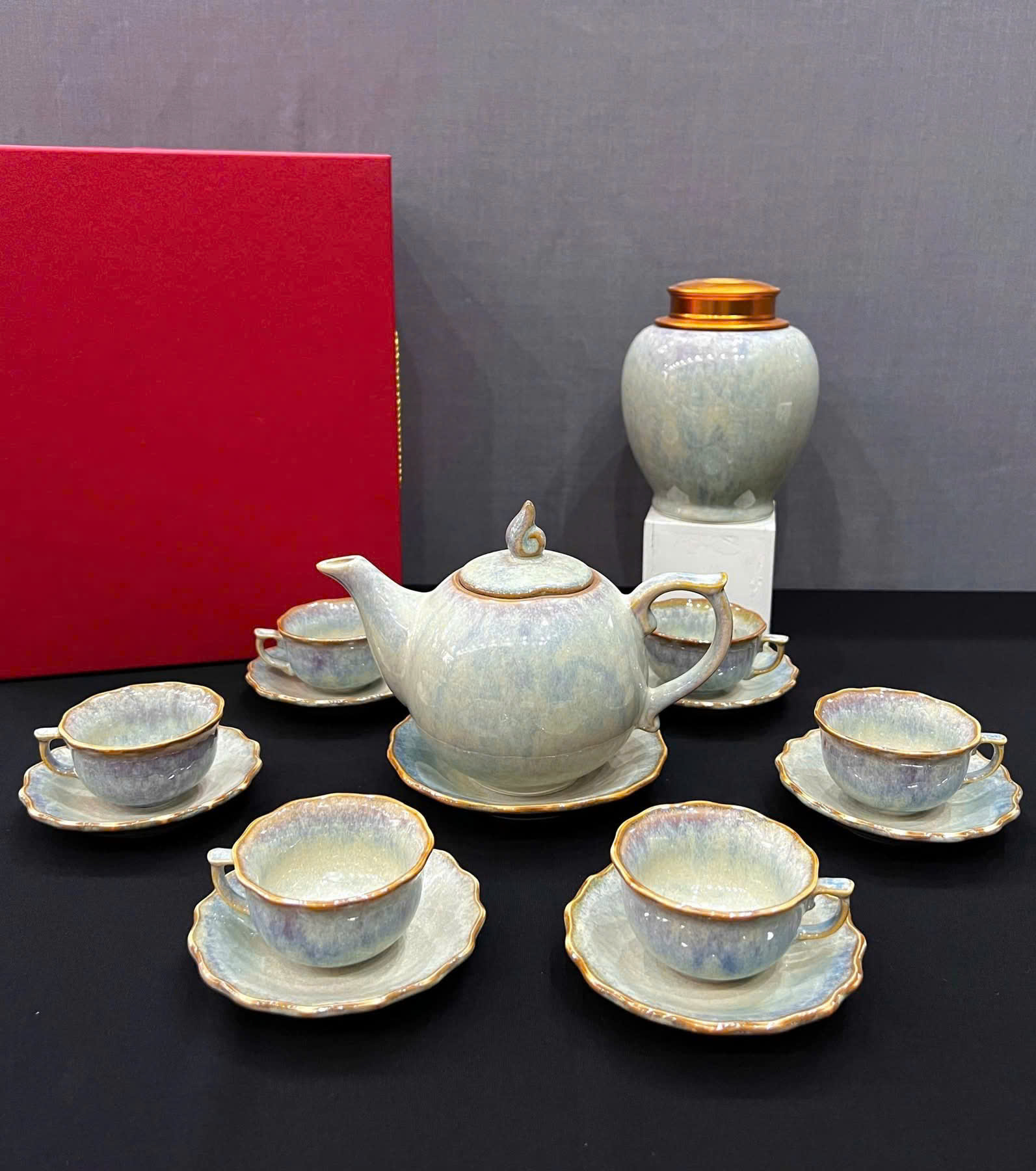 Bộ ấm trà sứ