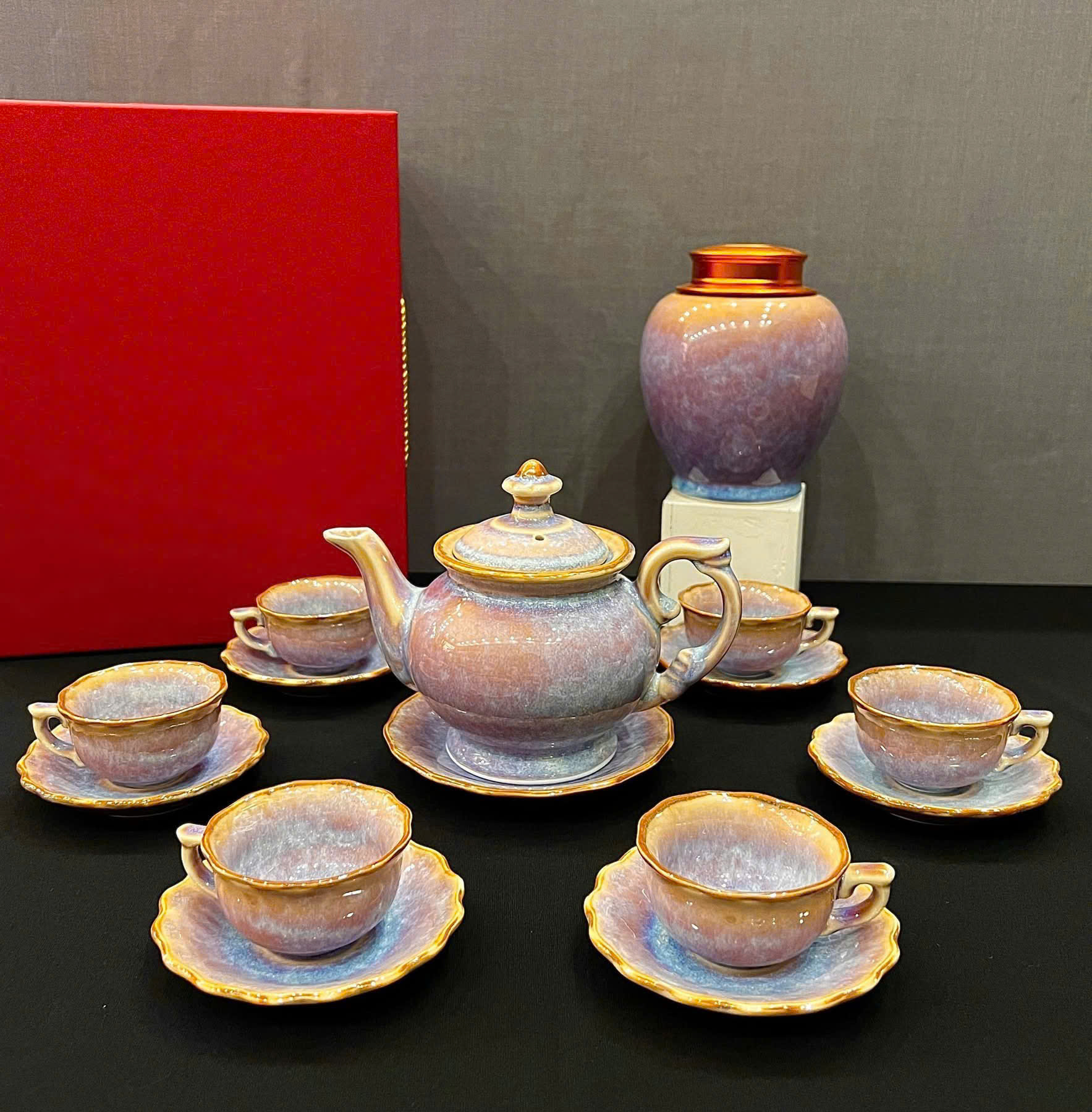 Bộ ấm trà sứ