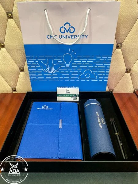 Bộ quà tặng 3 sản phẩm in logo trường đại học CMC