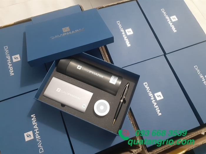 Bộ quà tặng R10