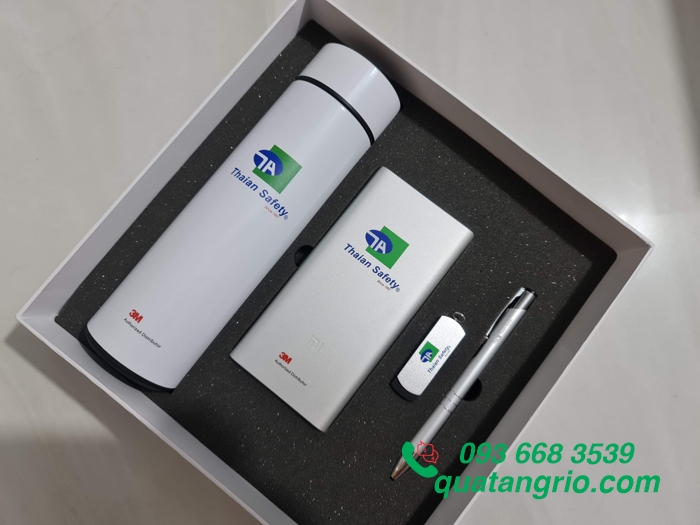 Bộ quà tặng R11