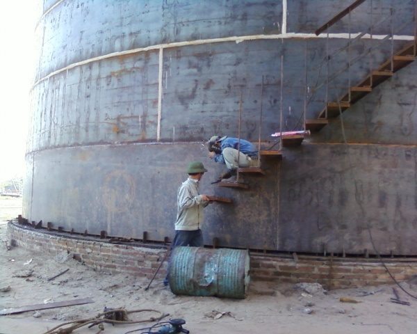 Bồn công nghiệp dầu khí