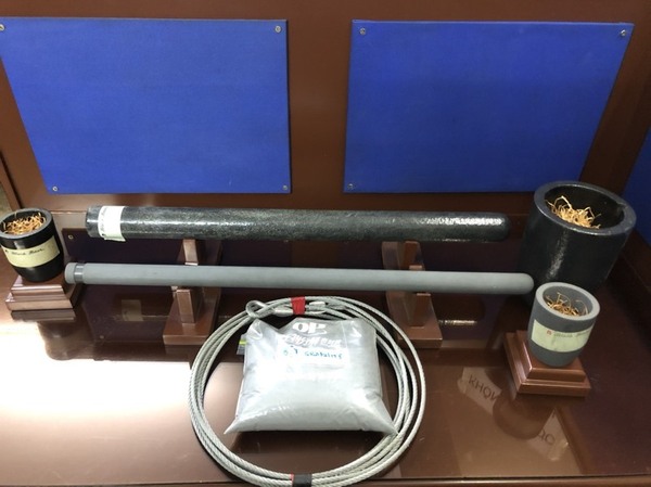 Bột cách nhiệt, móc treo, ống đo nhiệt