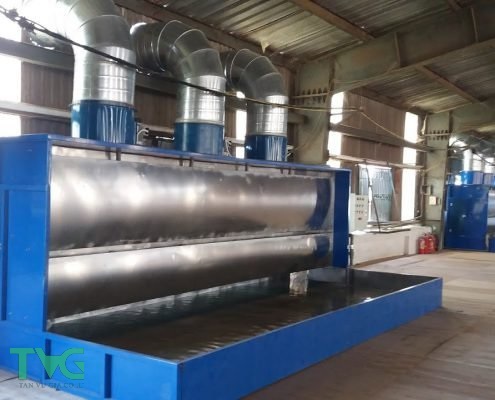 Buồng phun sơn máng nước