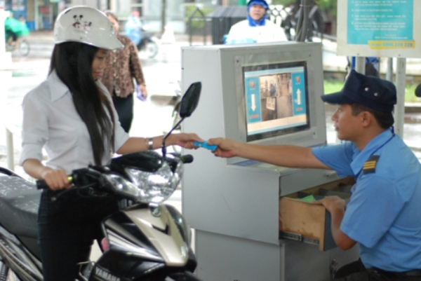 Bảo vệ giữ xe