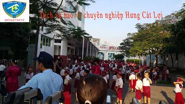 Bảo vệ trường học