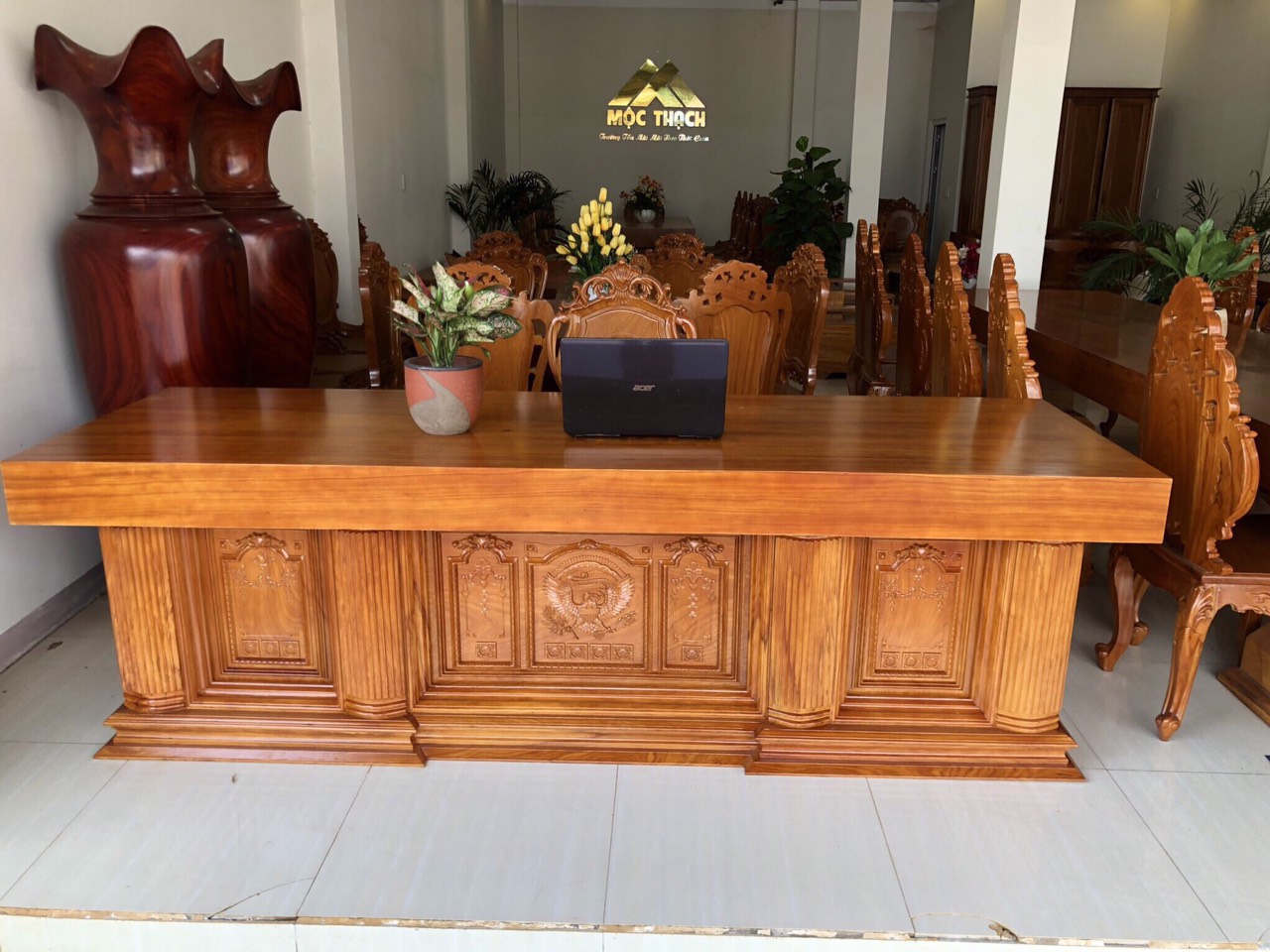 Bàn làm việc