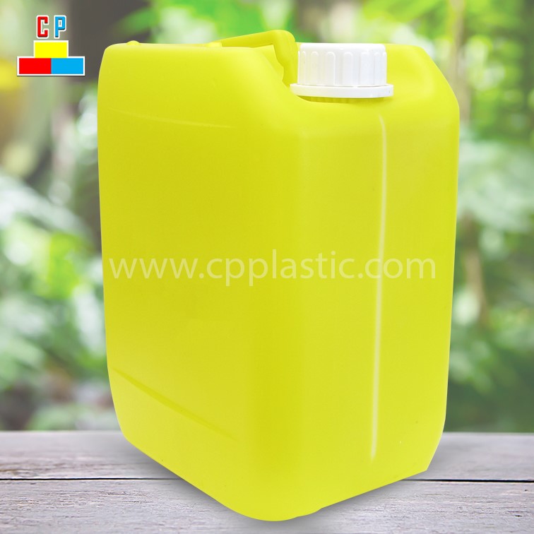 Can nhựa HDPE đựng nước giặt xả