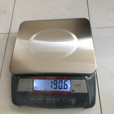 Cân kỹ thuật