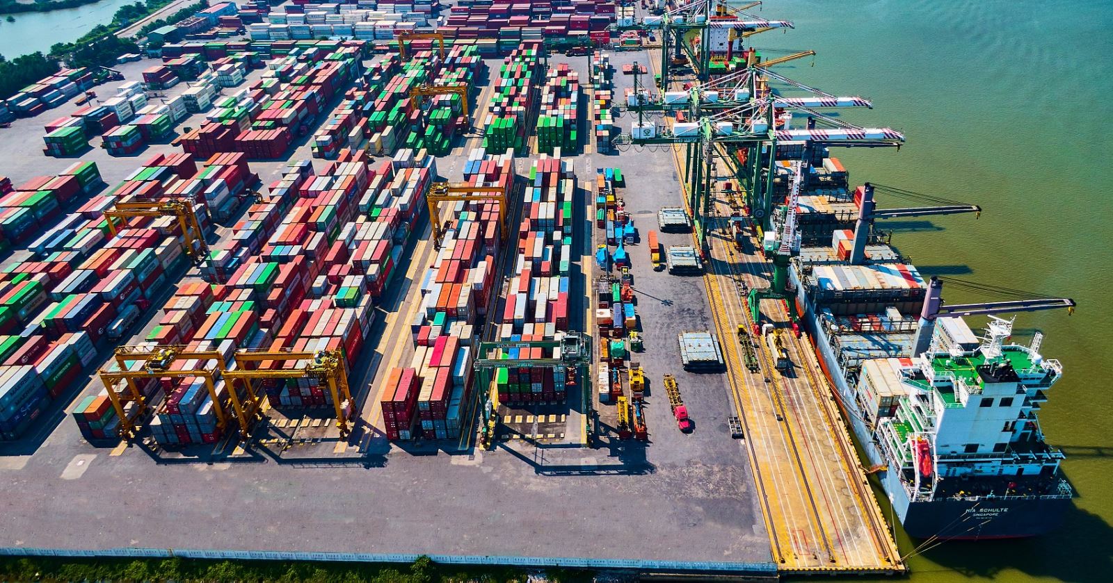 Cảng biển container
