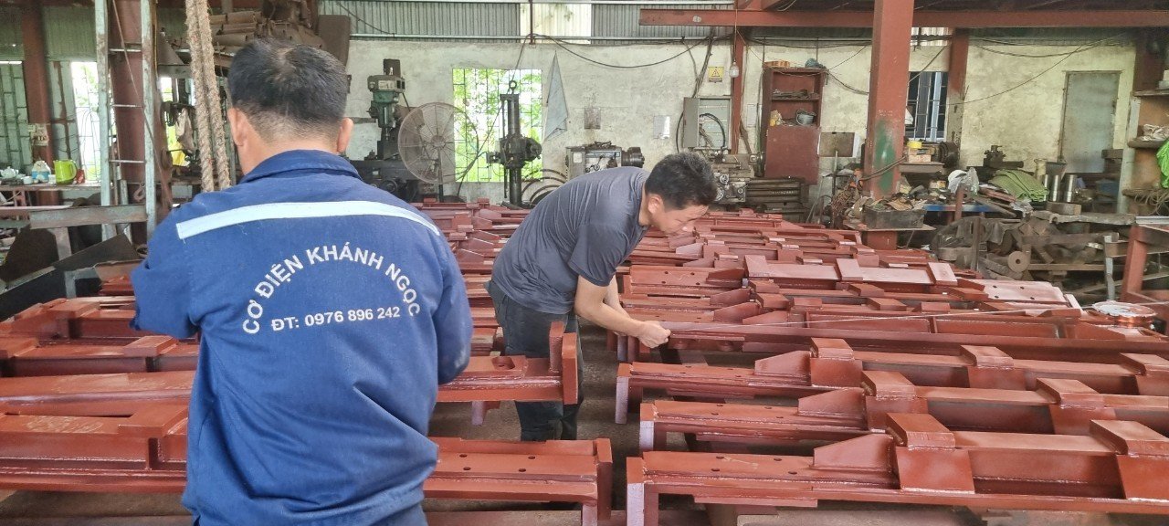 Cấp liệu tấm
