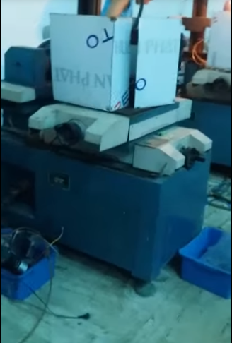 Cắt dây sản phẩm