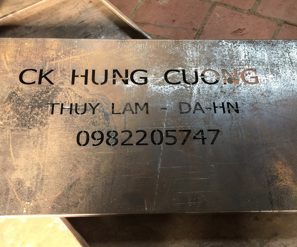 Cắt khắc chữ