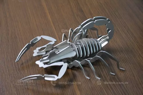 Cắt CNC mô hình bọ cạp
