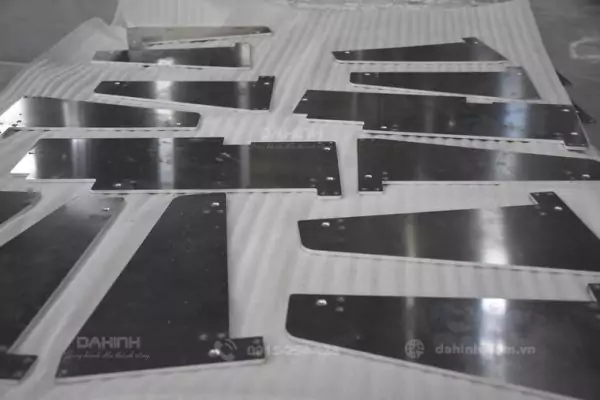 Cắt laser nhôm dày 5 ly
