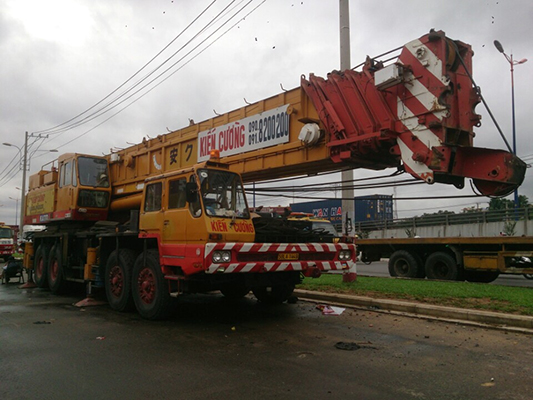 Cẩu 160 tấn