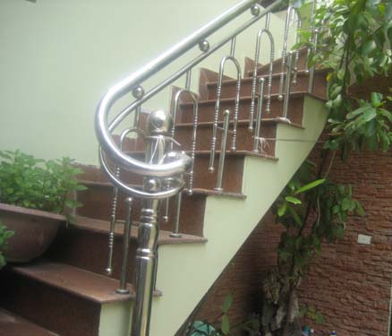 Cầu thang inox