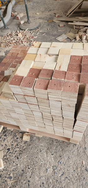 Chân cục pallet ván ép