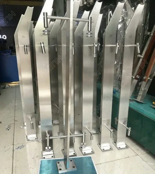 Chân trụ lan can kính inox 304