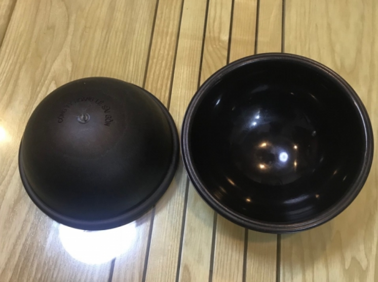 Chén hứng mủ cao su