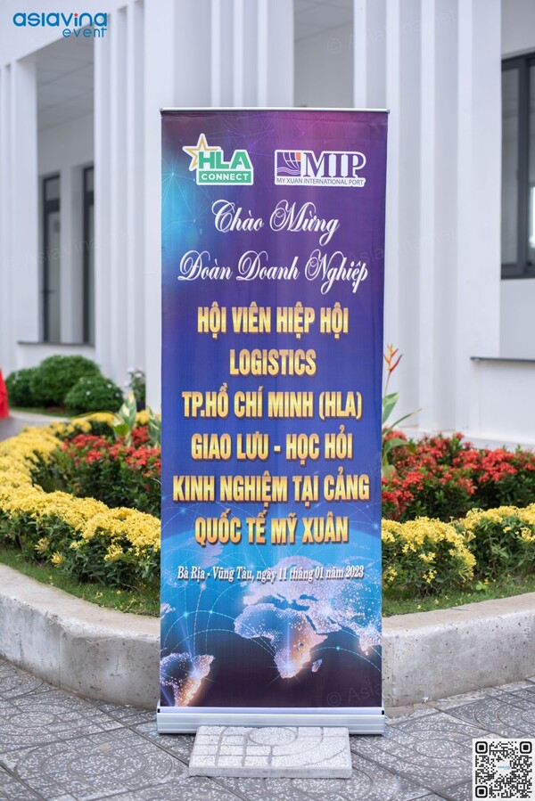 Cho thuê standee