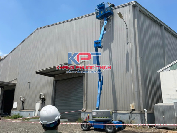 Xe nâng người