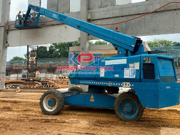 Xe nâng người