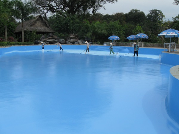 Dịch vụ chống thấm bể bơi bằng sơn Epoxy