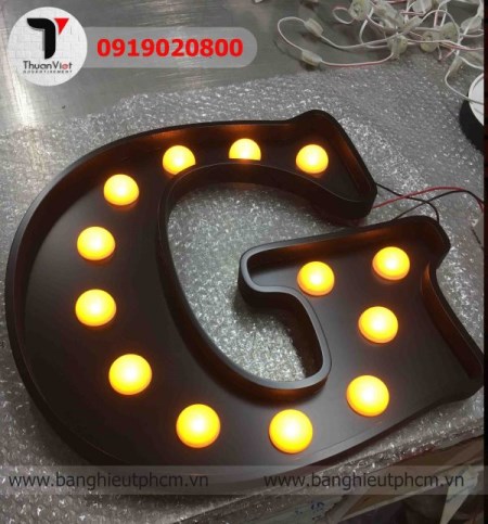 Thi công chữ nổi quảng cáo