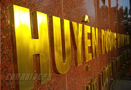 Chữ nổi đồng thau