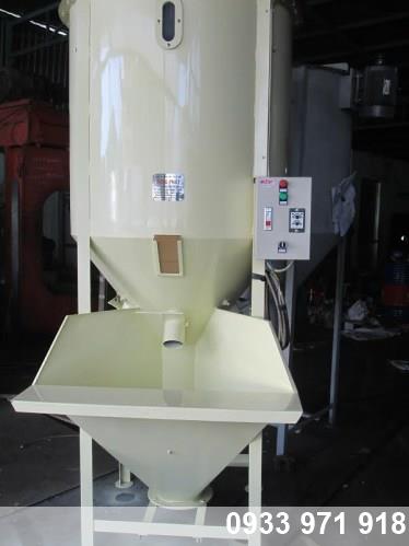 Máy trộn thức ăn