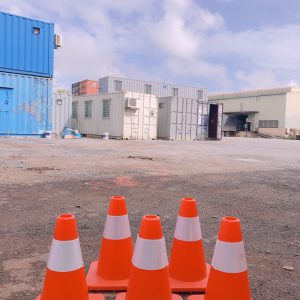 Cọc giao thông phản quang