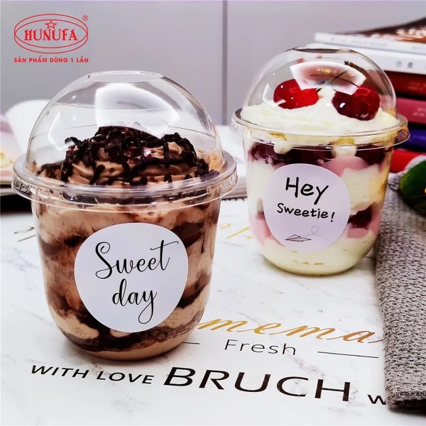 Cốc nhựa đựng bánh tiramisu