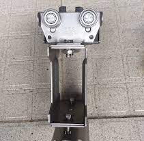 Con lăn dẫn hướng máng C30