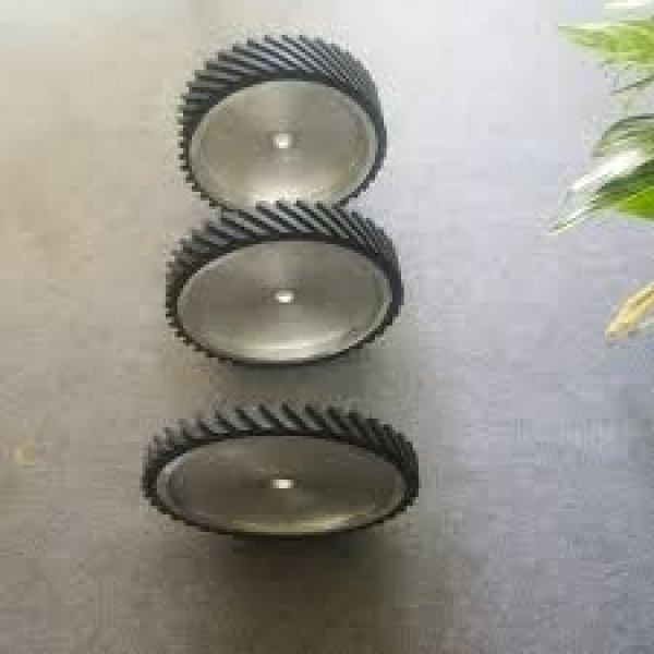 Con lăn cao su tự bung